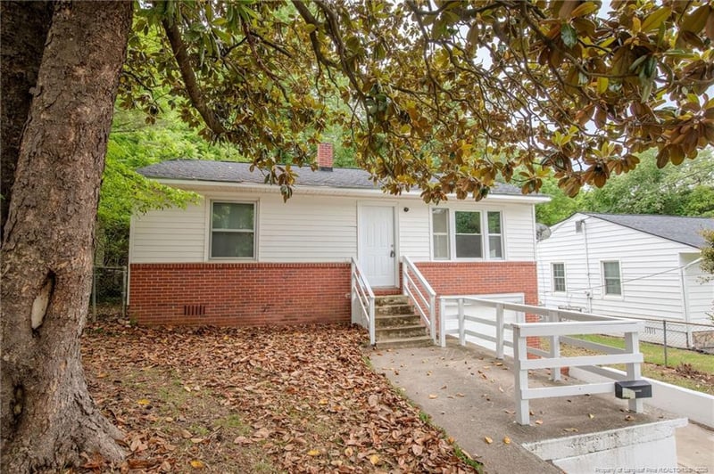 311 Stuart Ave, Fayetteville, NC 28301
