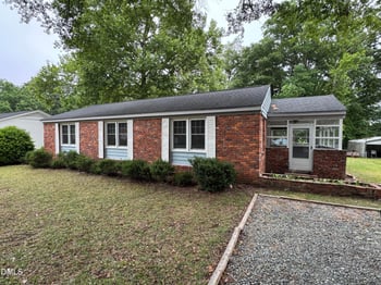311 Woodland Dr, Fuquay Varina, NC 27526