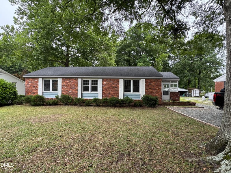 311 Woodland Dr, Fuquay Varina, NC 27526