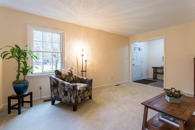 3112 Cool Spring Dr, Chapel Hill, NC 27514