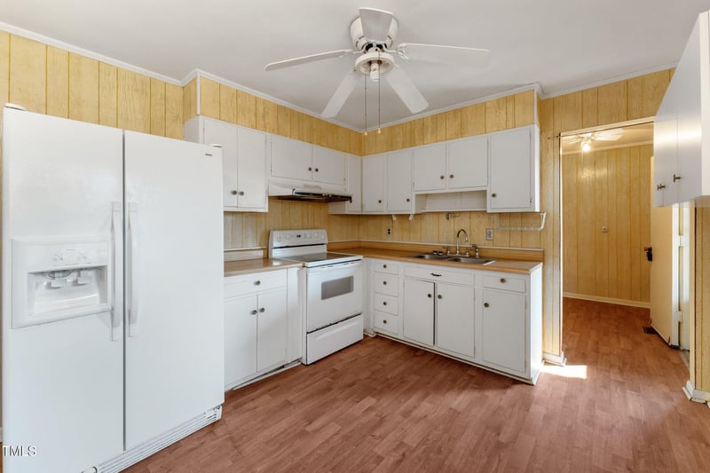3115 Legion Rd, Hope Mills, NC 28348