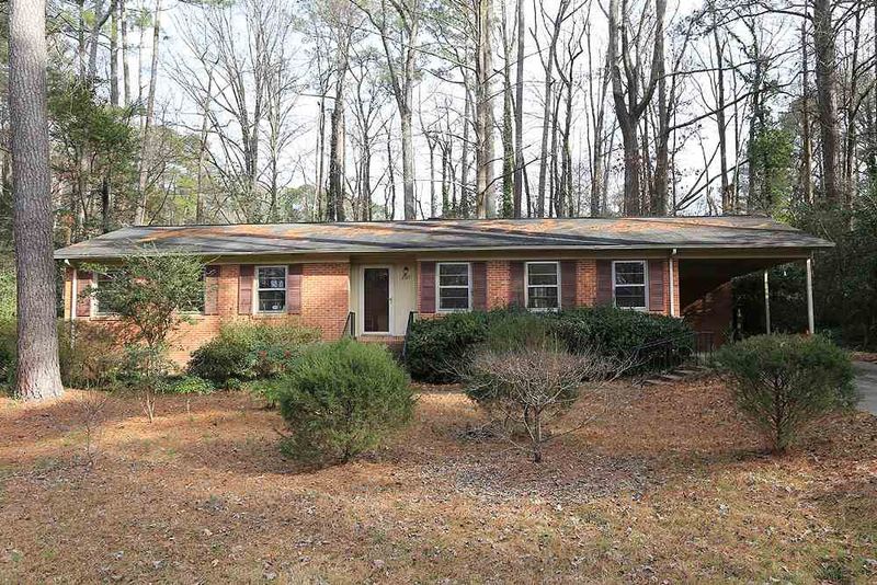 3115 Oxford Dr, Durham, NC 27707