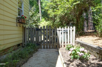 3116 Oxford Dr, Durham, NC 27707