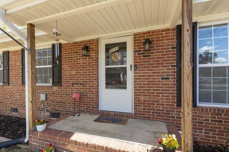 3117 Berry Ct, Raleigh, NC 27610