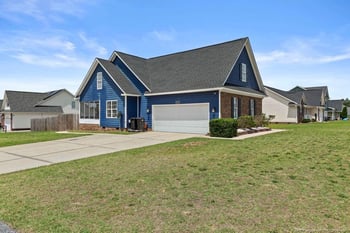 3118 High Plains Dr, Hope Mills, NC 28348