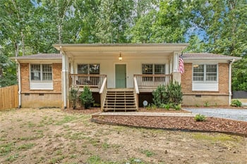 3118 Parkwood Dr, Sanford, NC 27332