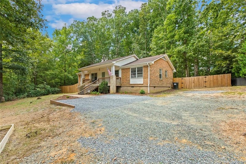 3118 Parkwood Dr, Sanford, NC 27332