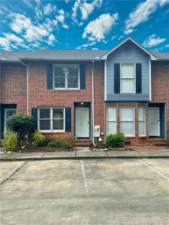 312 Ayrshire Ct, Fayetteville, NC 28311