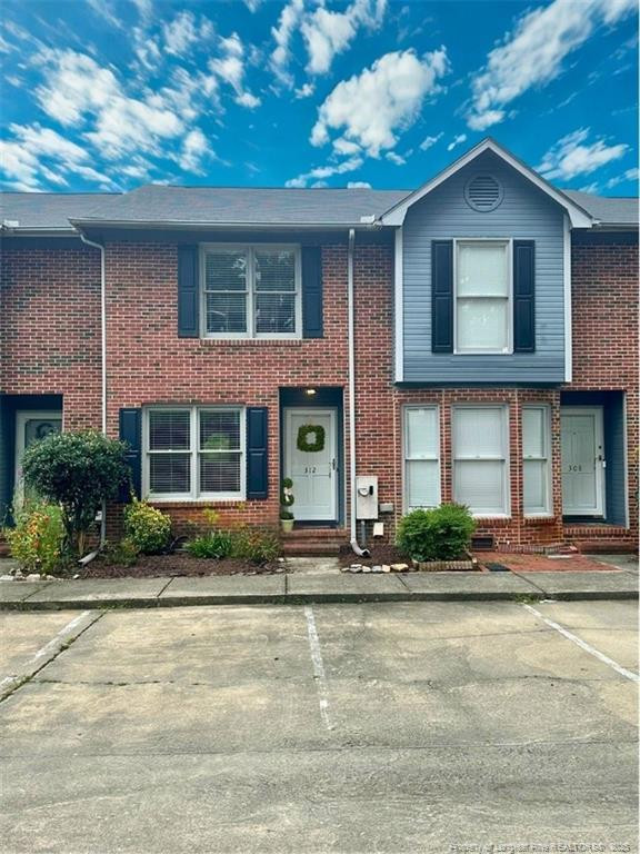312 Ayrshire Ct, Fayetteville, NC 28311