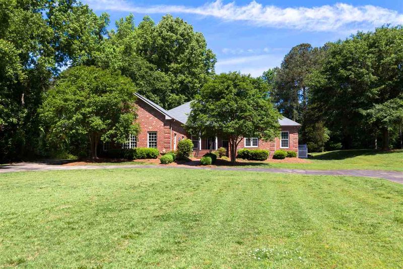 312 Briarhaven Ct, Garner, NC 27529