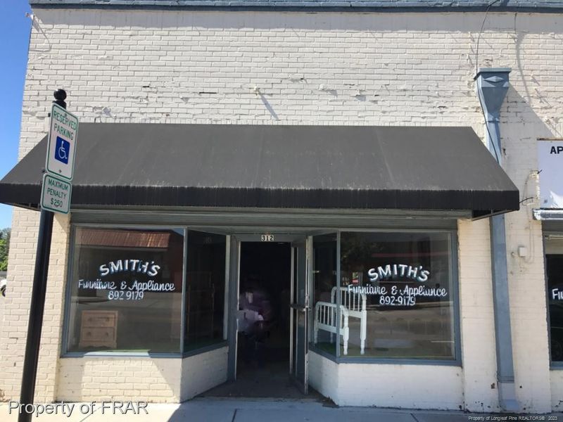 312 E Broad St, Dunn, NC 28334
