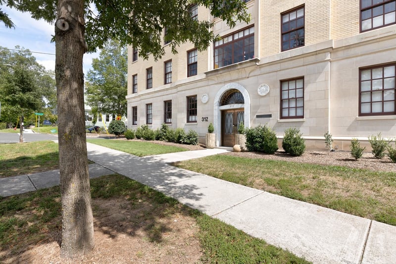 312 N Buchanan Blvd N #402, Durham, NC 27701