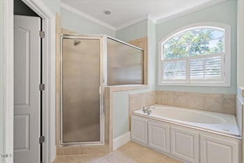 312 Flint Point Ln, Holly Springs, NC 27540