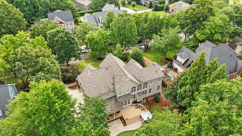 312 Flint Point Ln, Holly Springs, NC 27540