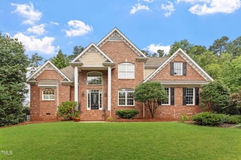 312 Flint Point Ln, Holly Springs, NC 27540