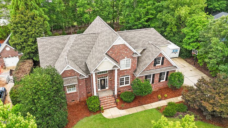 312 Flint Point Ln, Holly Springs, NC 27540