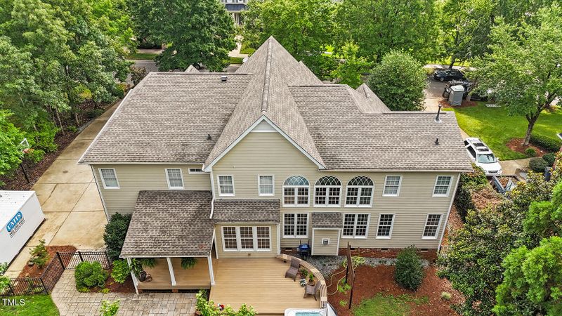 312 Flint Point Ln, Holly Springs, NC 27540