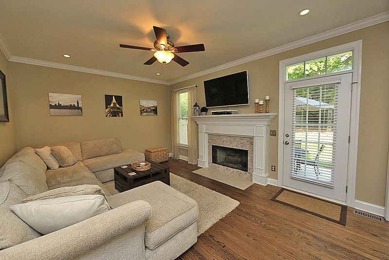 312 Glen Abbey Dr, Cary, NC 27513