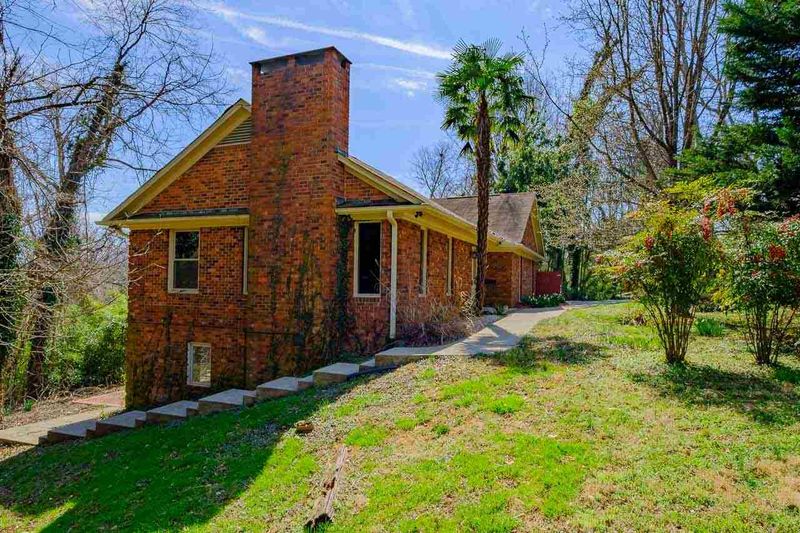 312 N Hassel St, Hillsborough, NC 27278