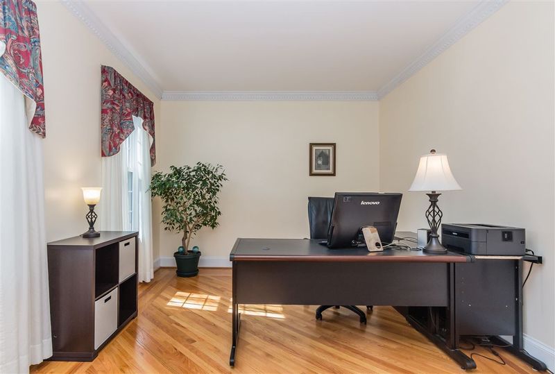 312 Kettlebridge Dr, Cary, NC 27511