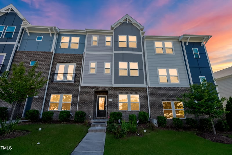 312 King Closure Dr, Cary, NC 27519