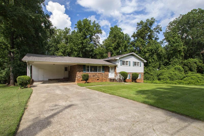 312 Lord Berkley Dr, Raleigh, NC 27610