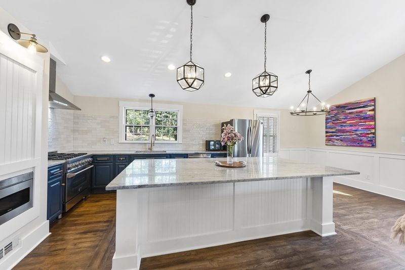312 Northfield Dr, Raleigh, NC 27609