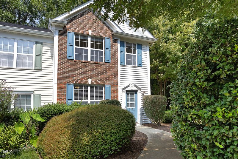 312 Orchard Park Dr, Cary, NC 27513