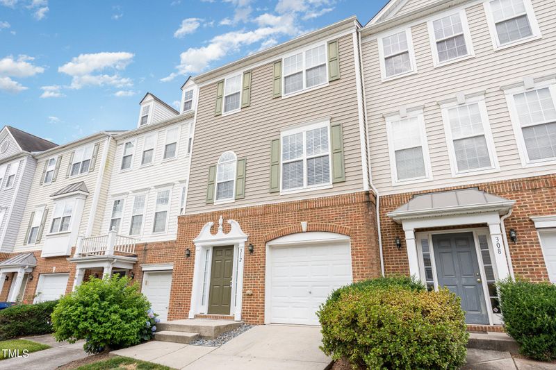 312 Ruby Walk Dr, Morrisville, NC 27560