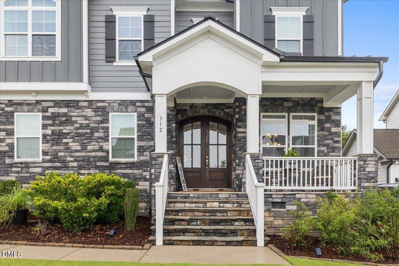 312 Silent Bend Dr, Holly Springs, NC 27540