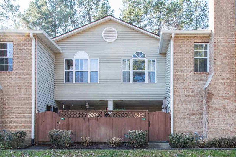 312 Summerwalk Cir #312, Chapel Hill, NC 27517