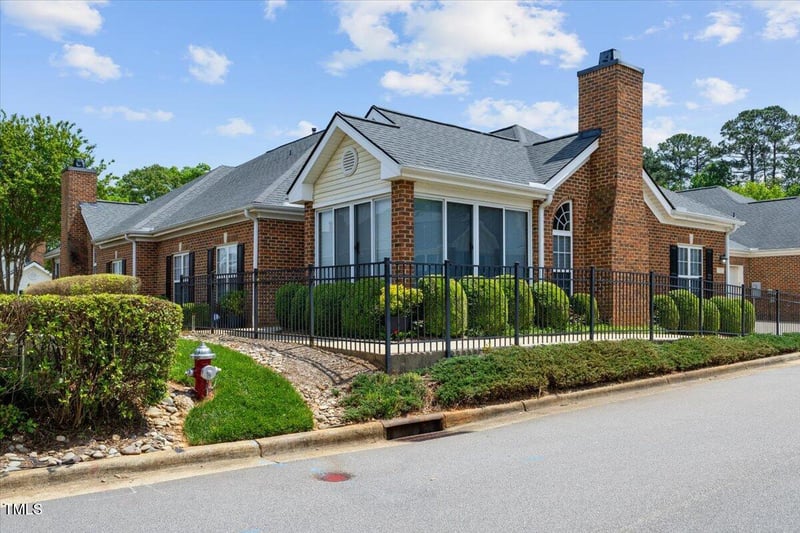 312 Troon Village Ln, Cary, NC 27511