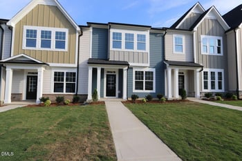 3121 Cathedral Comb Dr, Apex, NC 27502