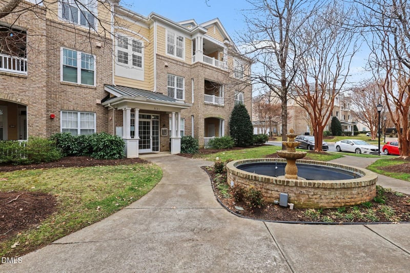 3121 Hemlock Forest Cir #203, Raleigh, NC 27612