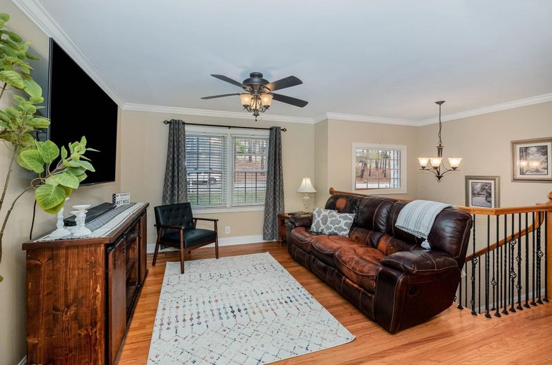3121 Huntleigh Dr, Raleigh, NC 27604