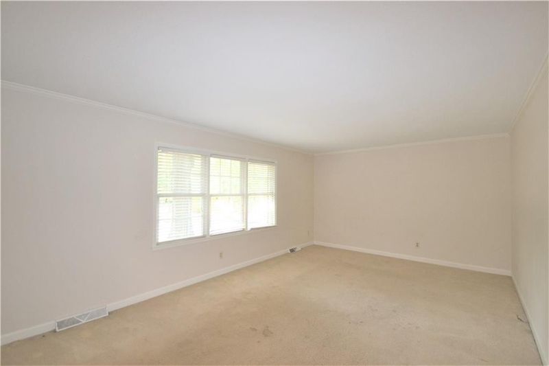 3121 Truitt Dr, Burlington, NC 27215
