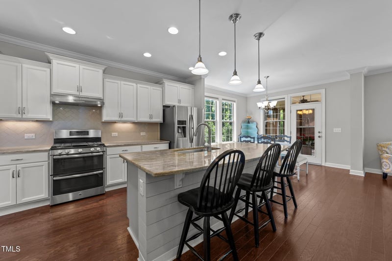 3122 Jones Lake Rd, Fuquay Varina, NC 27526