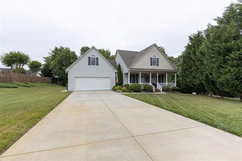 3122 Midland Ct, Burlington, NC 27215