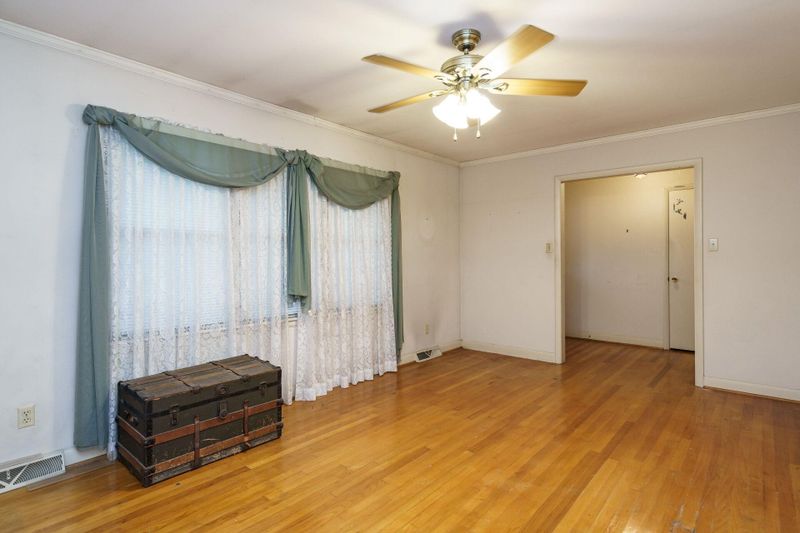 3124 Rock Hill Rd, Burlington, NC 27215
