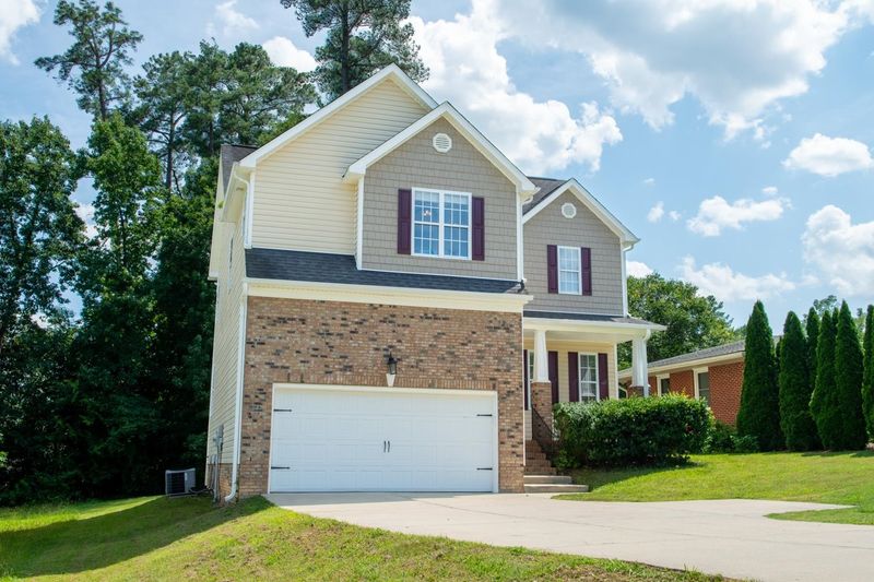 3124 Skycrest Dr, Raleigh, NC 27604