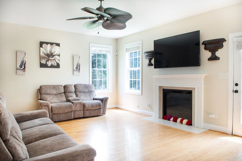 3124 Skycrest Dr, Raleigh, NC 27604