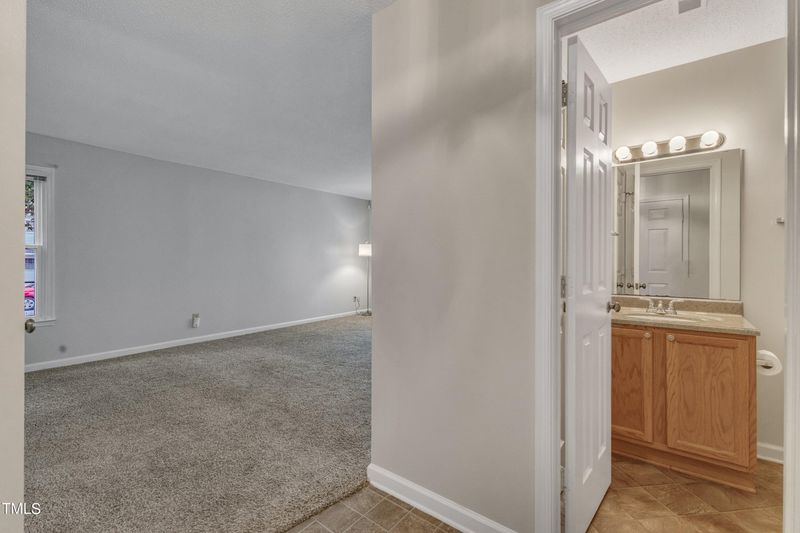 3125 Mcadams Dr, Raleigh, NC 27604