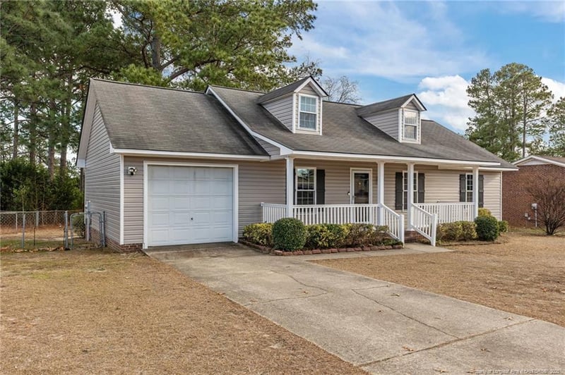 3127 Ansley Dr, Hope Mills, NC 28348