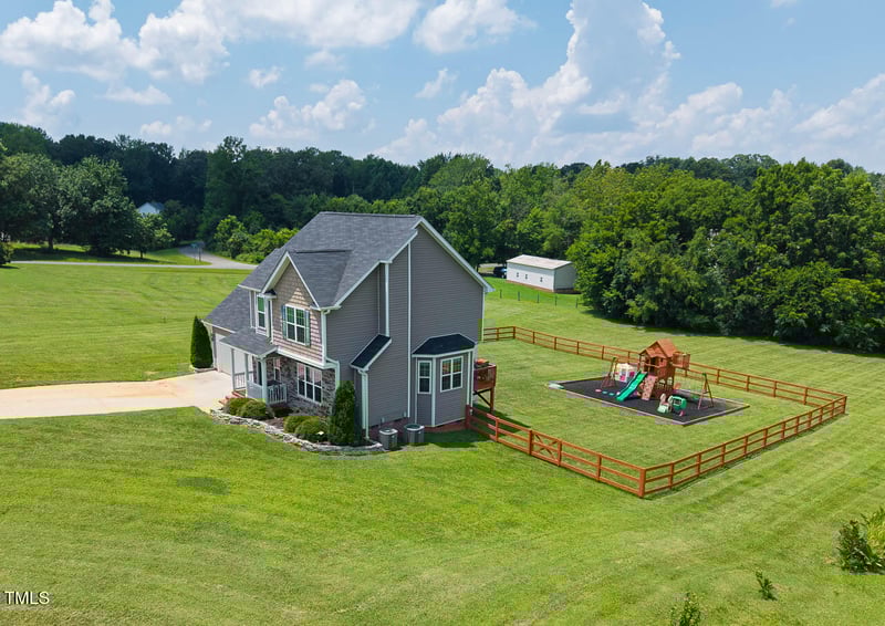 3128 Bramblegate Dr, Mebane, NC 27302