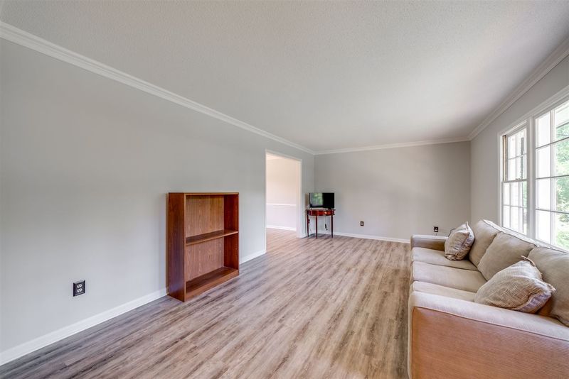 3128 Cartwright Dr, Raleigh, NC 27612