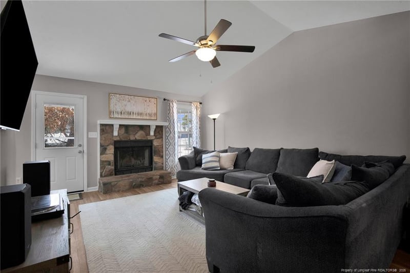 3129 Nontucket Ln, Hope Mills, NC 28348