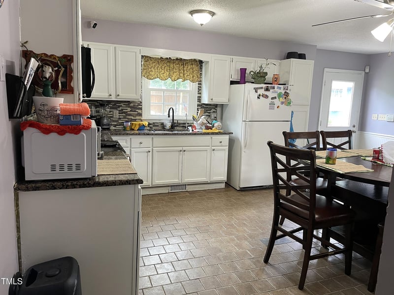3129 Skycrest Dr, Raleigh, NC 27604