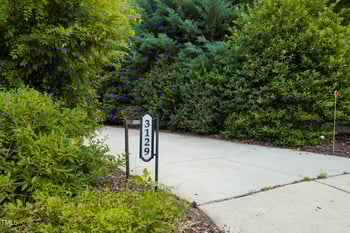 3129 Umstead View Dr, Raleigh, NC 27607