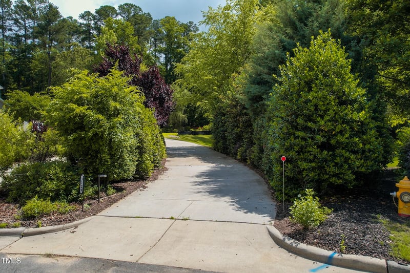 3129 Umstead View Dr, Raleigh, NC 27607