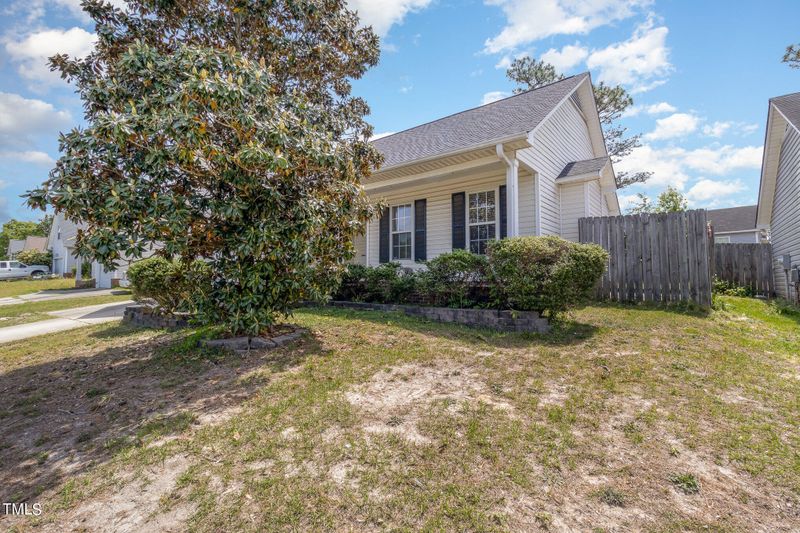 3129 Winesap Rd, Hope Mills, NC 28348